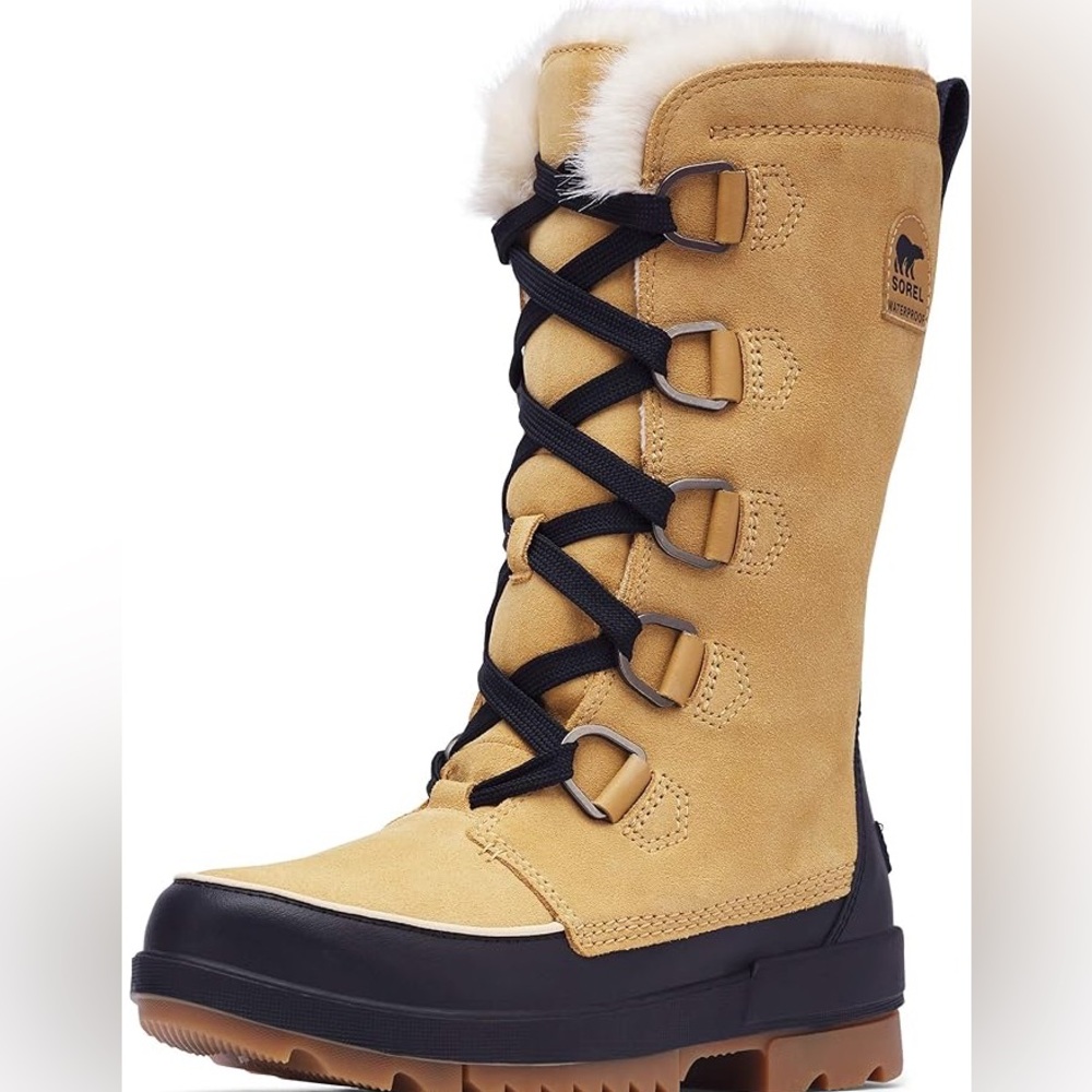 Sorel Women's Tan and Black Winter Boots - Size 9